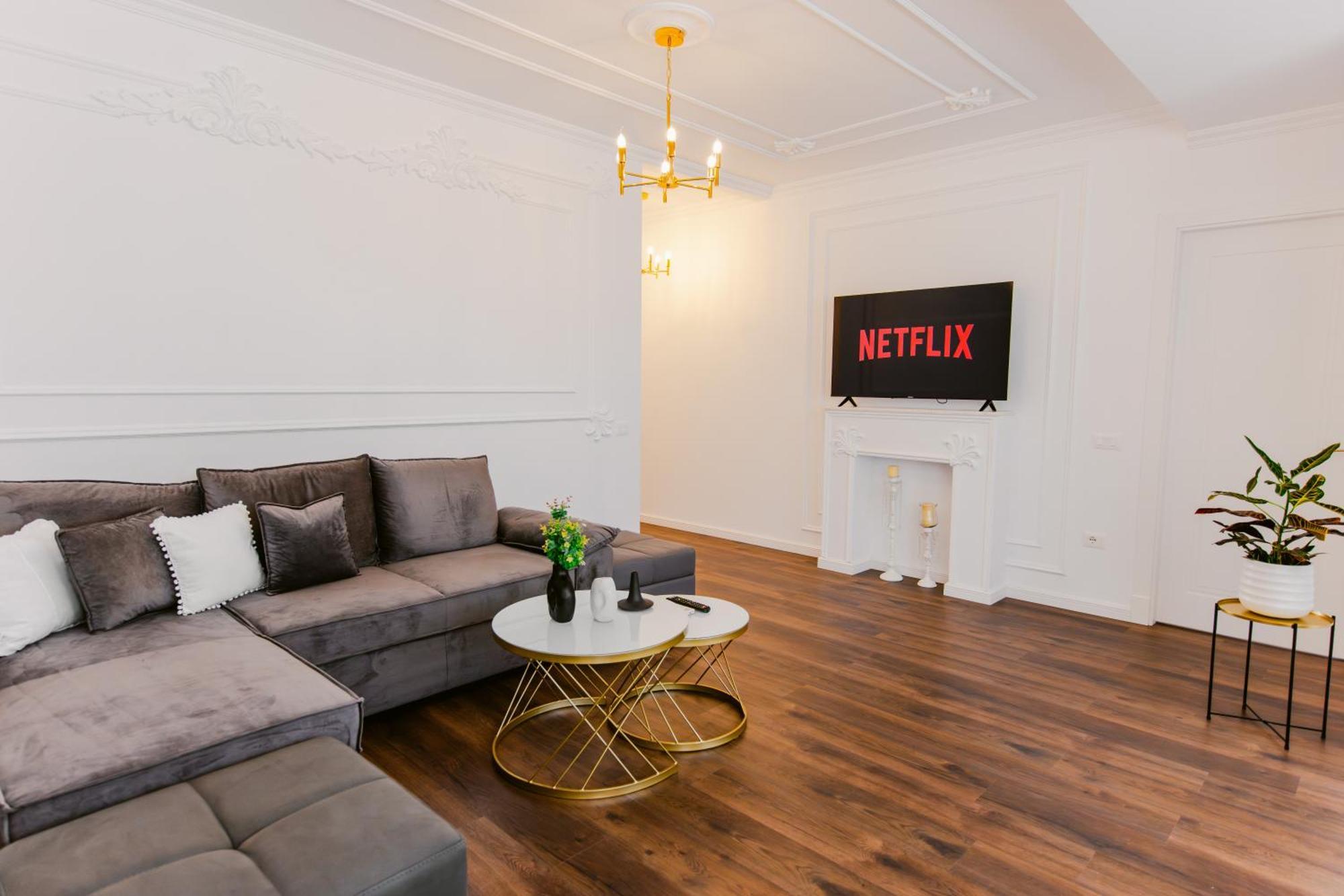 Luxury Rooftop In Astir Apartment