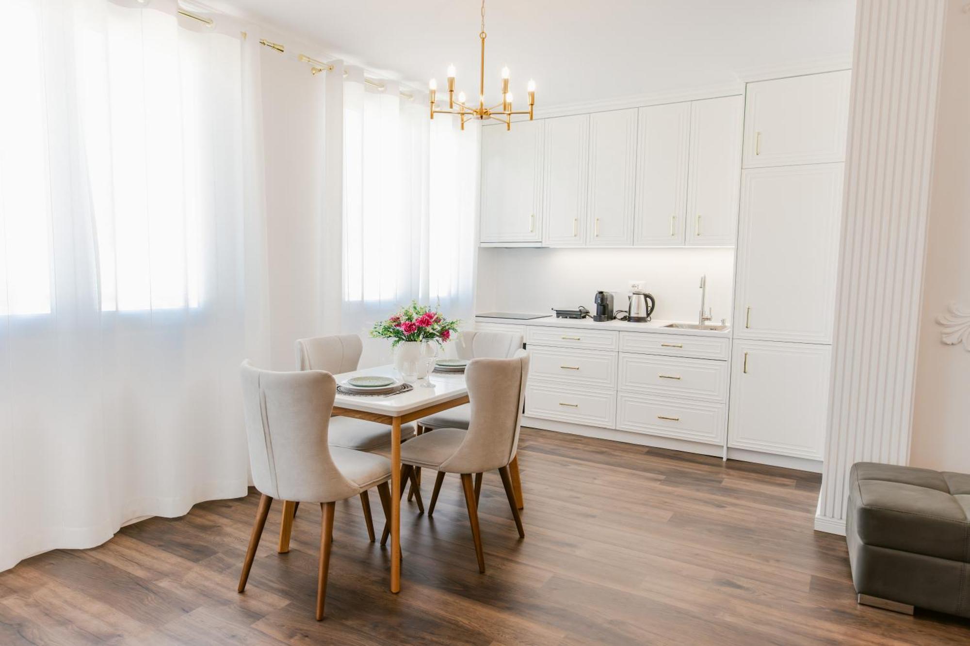 Luxury Rooftop In Astir Apartment