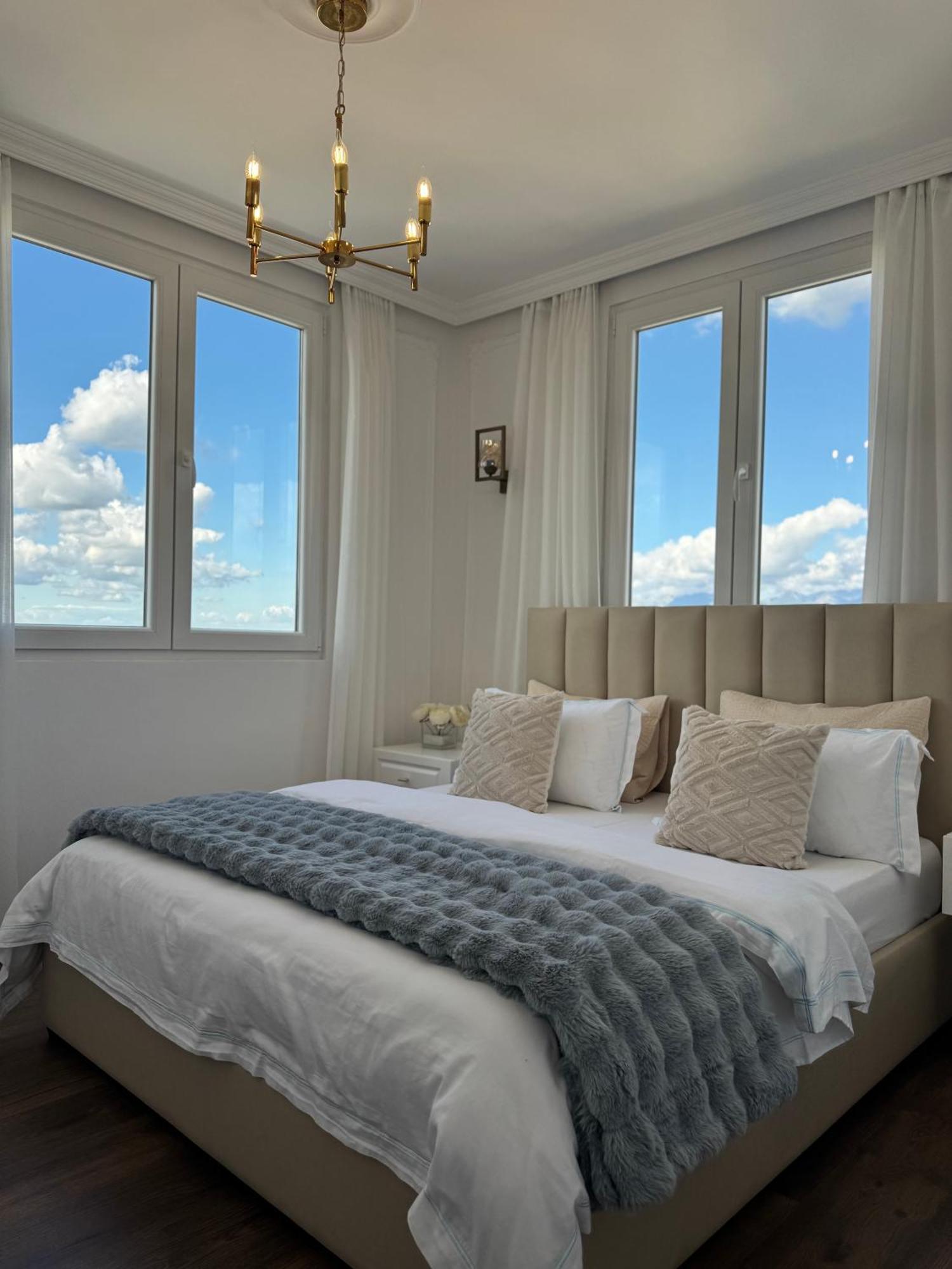 Luxury Rooftop In Astir
